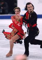 Russian ice dancing pair maintain lead after original dance